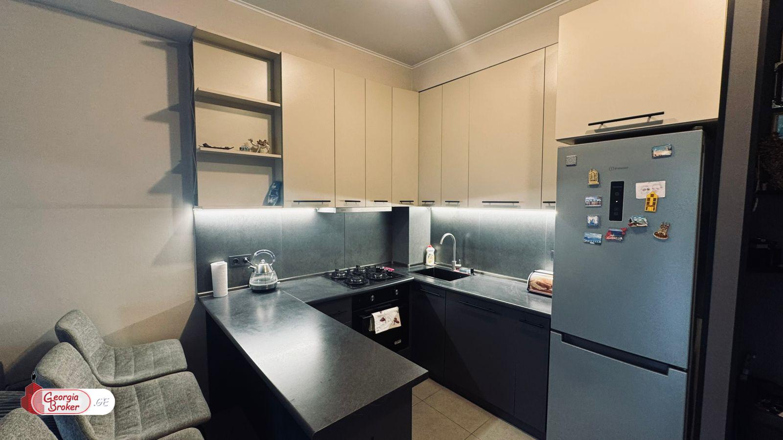 продается квартира с новым ремонтом 2-комнаты